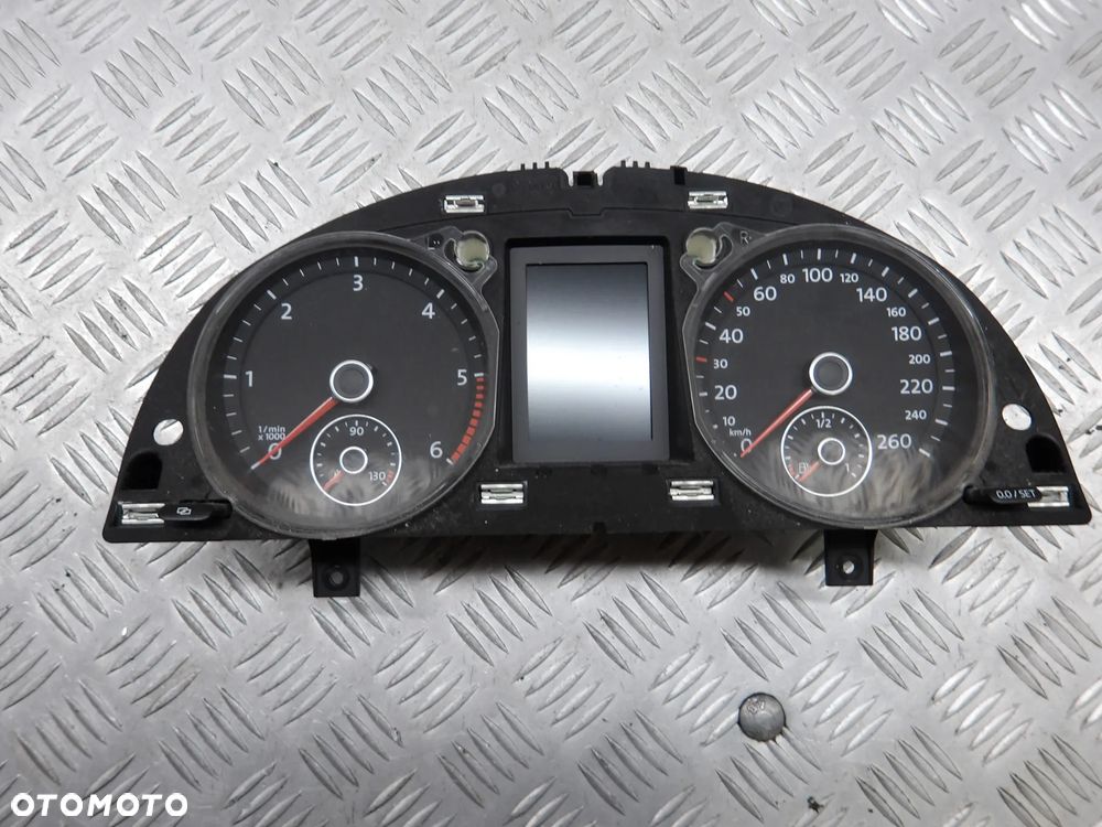 VW PASSAT B6 KOMBI 1.6TDI 2009r. LICZNIK ZEGARY 3C0920872B - 1