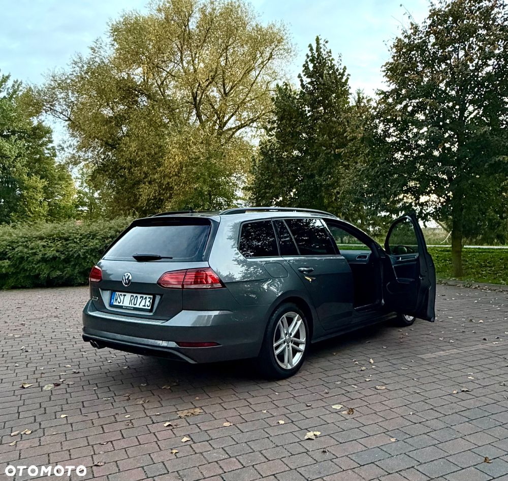 Volkswagen Golf - 24