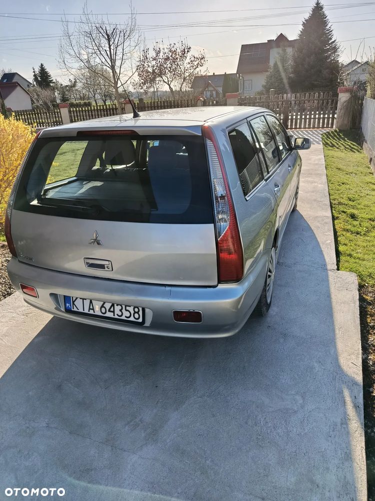 Mitsubishi Lancer 1.6 Comfort + - 12