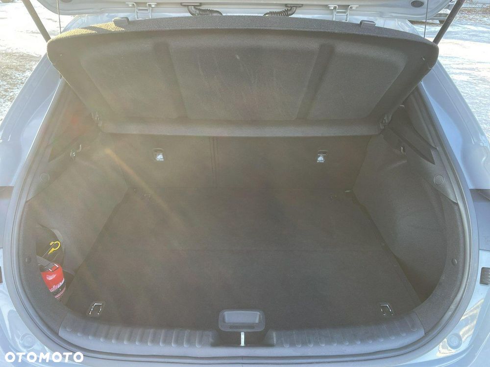 Kia XCeed 1.6 T-GDI Tribute DCT - 17