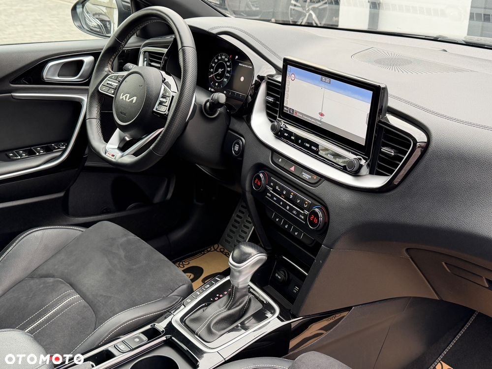 Kia ProCeed 1.5 T-GDI DCT7 OPF GT LINE - 32