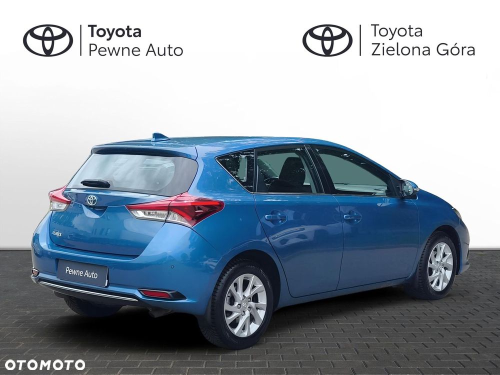 Toyota Auris - 5