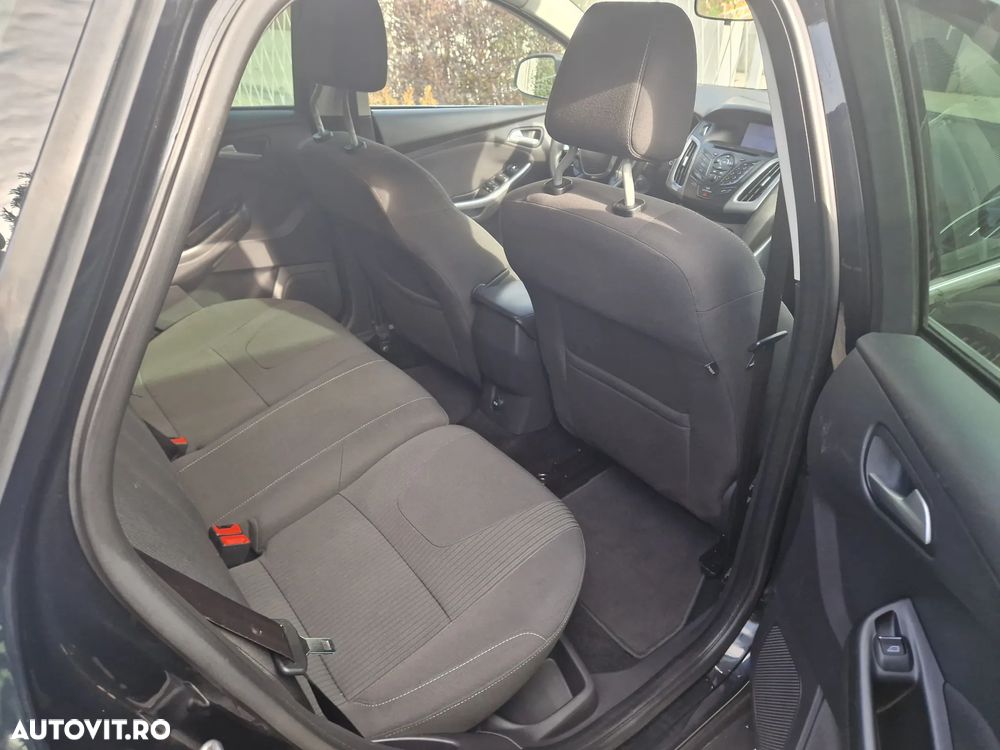 Ford Focus 1.6 TDCi DPF Titanium - 10