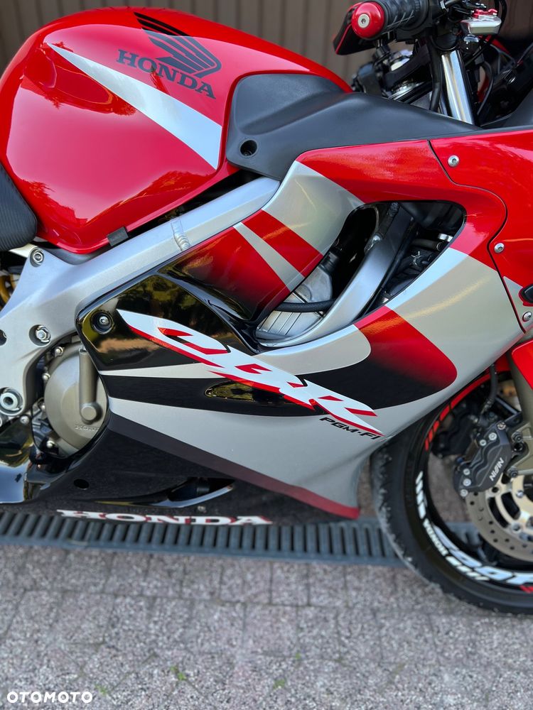 Honda CBR - 3