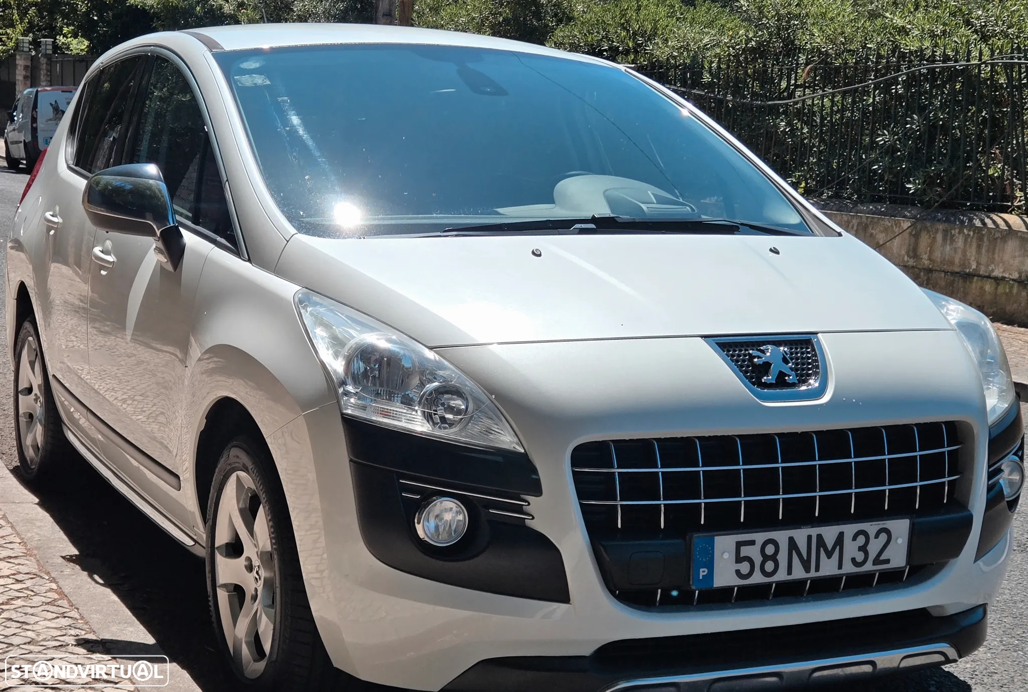 Peugeot 3008 1.6 e-HDi Allure 2-Tronic 110g - 3