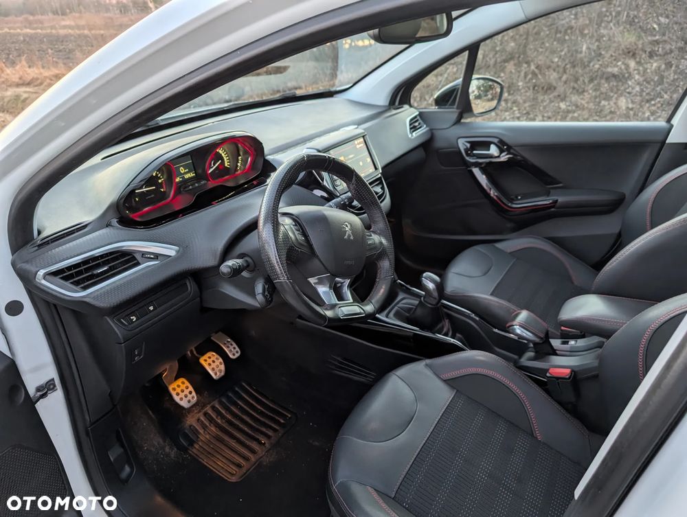 Peugeot 2008 PureTech 110 Stop&Start GT-Line Edition - 11