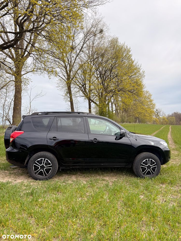 Toyota RAV4 - 6