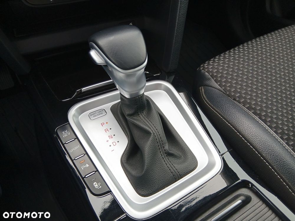 Kia XCeed 1.6 GDI PHEV L Business Line DCT - 25