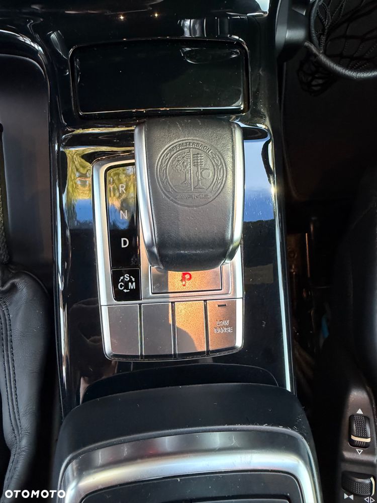Mercedes-Benz Klasa G 63 AMG AMG SPEEDSHIFT 7G-TRONIC - 33