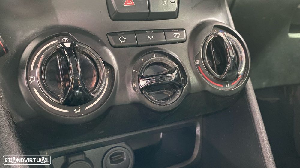 Peugeot 208 1.2 PureTech Style - 4