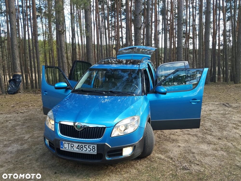 Skoda Roomster 1.6 16V Scout PLUS EDITION - 19
