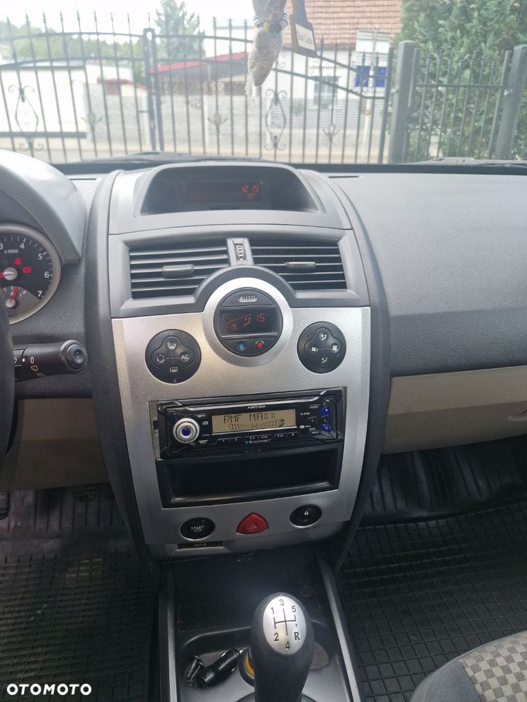 Renault Megane 1.4 Pack Authentique - 9