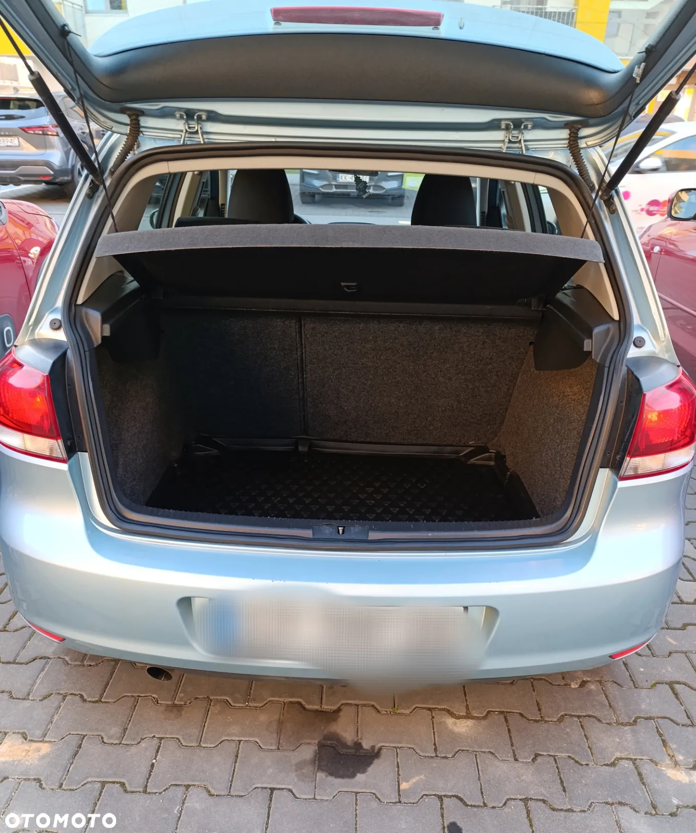 Volkswagen Golf 1.6 TDI BlueMotion Technology Comfortline - 8