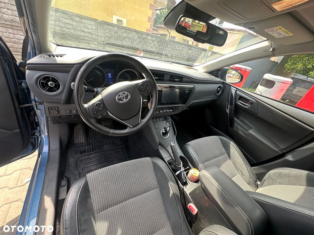 Toyota Auris ver-1-8-hsd-prestige - 5