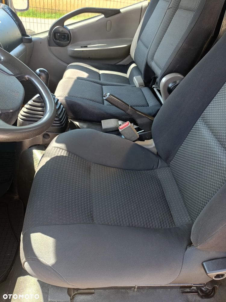 Renault MAXITY - 27