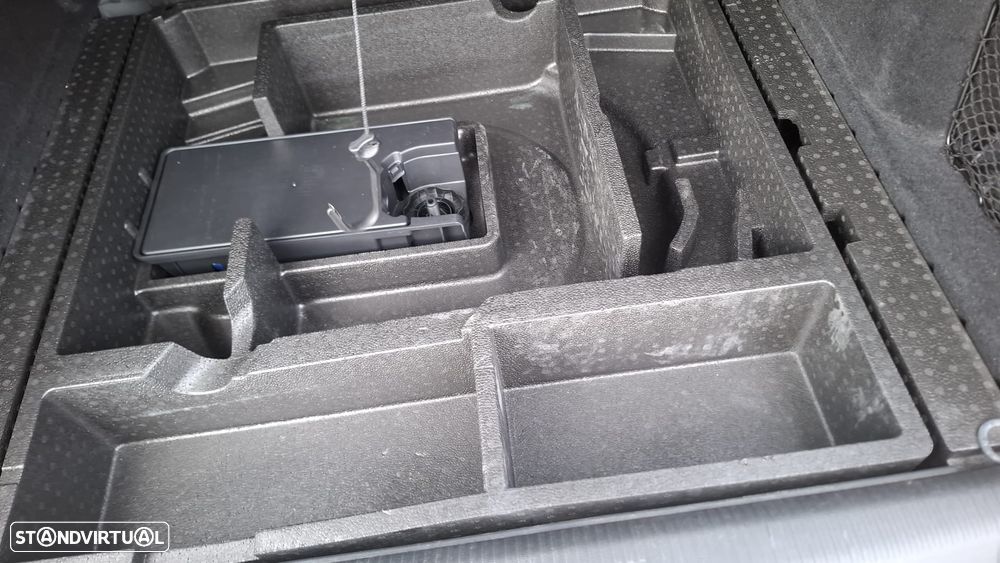 Peugeot 308 SW BlueHDi 130 EAT8 Stop & Start Allure Pack - 12