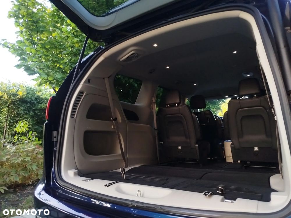 Chrysler Pacifica - 16