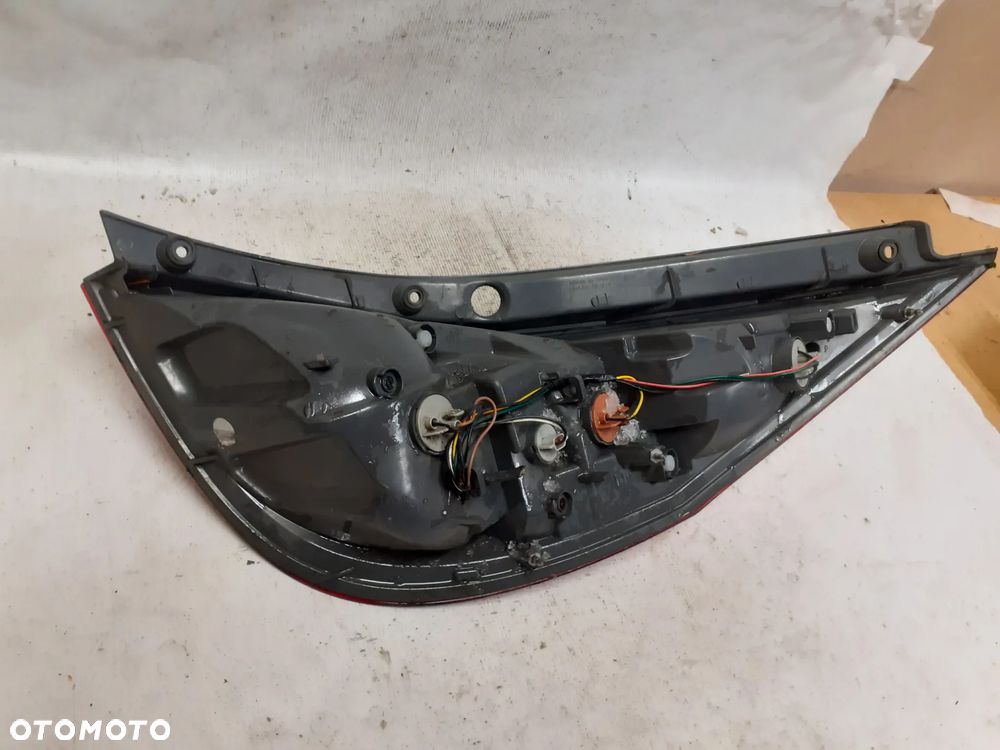 * LAMPA TYLNA LEWA TYŁ LEWO HYUNDAI I30 HB - 5