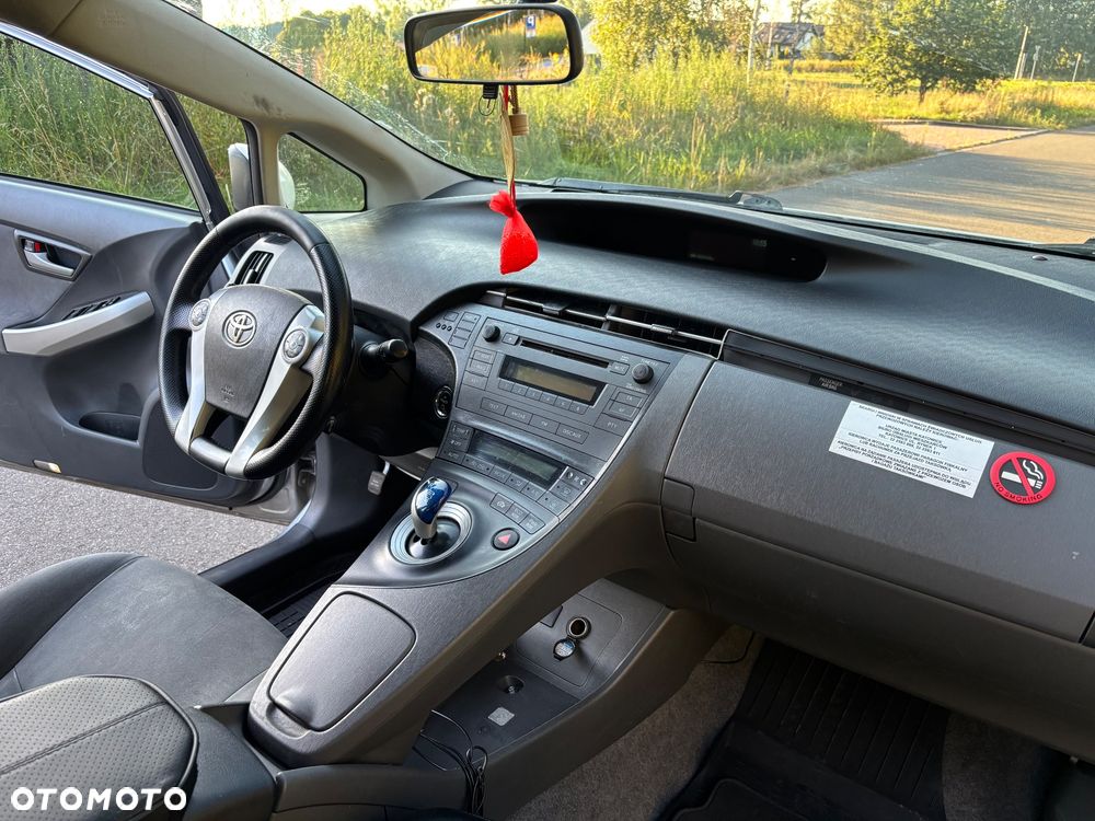 Toyota Prius 1.8 HSD Luna - 8