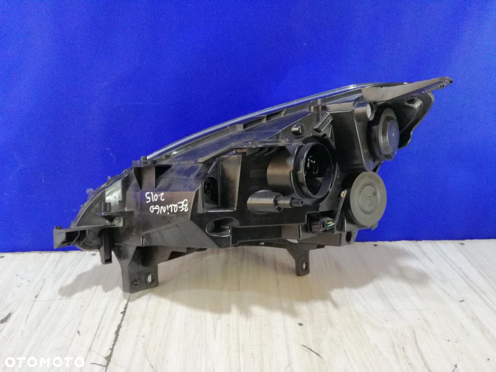 Citroen Berlingo 3 III Lift  lampa przód prawa Anglik 2012/2015 - 3