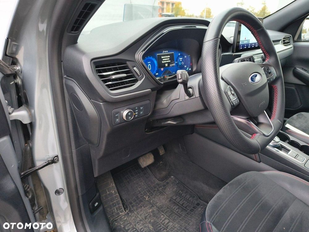 Ford Kuga - 11