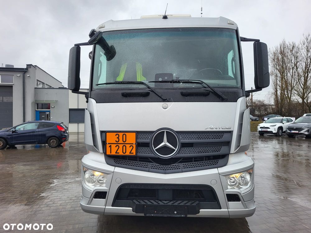Mercedes-Benz Antos 2533 - 21