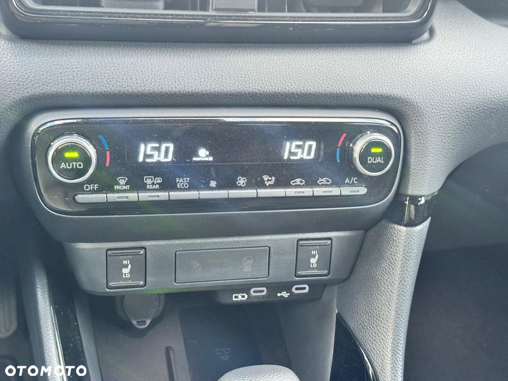 Toyota Yaris Hybrid 1.5 Executive - 14