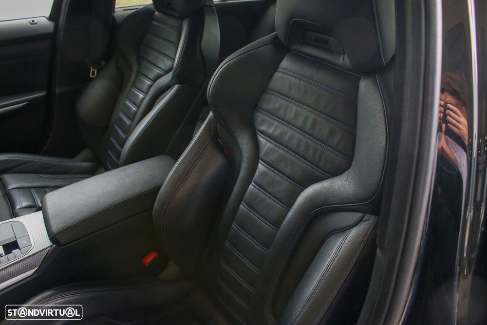 BMW 330 e Pack Desportivo M Auto - 19