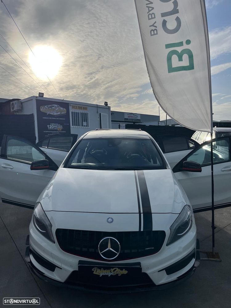 Mercedes-Benz A 45 AMG 4Matic Speedshift 7G-DCT PETRONAS 2015 World Champion Edition - 13