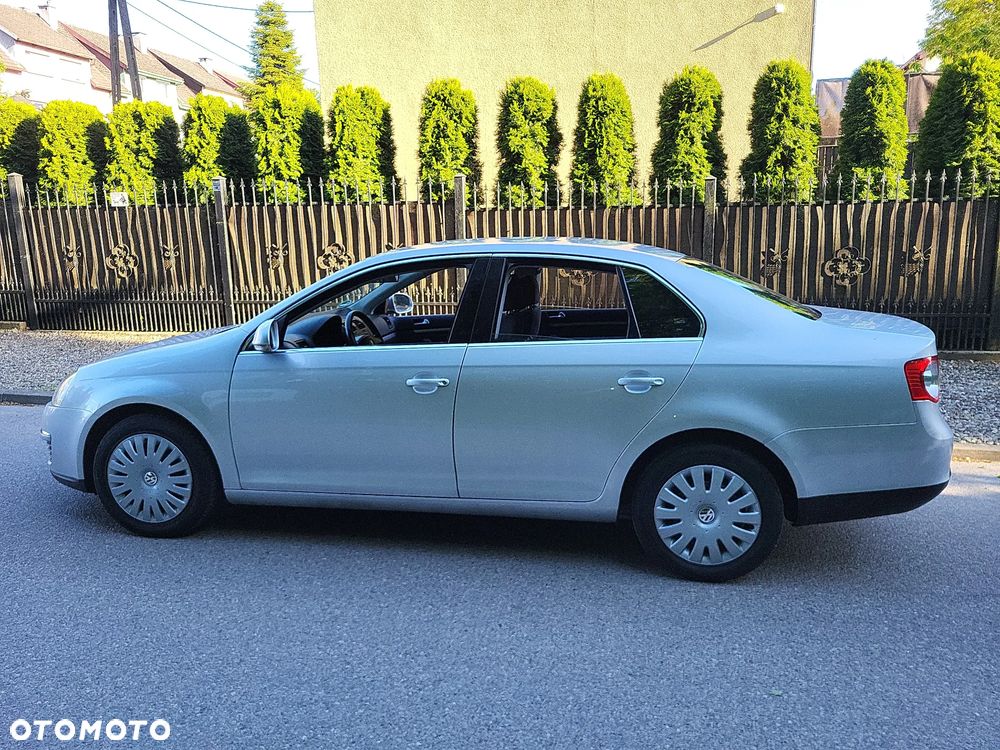 Volkswagen Jetta 1.9 TDI Comfortline - 25