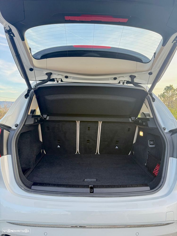 BMW 218 Active Tourer d Luxury Line - 7