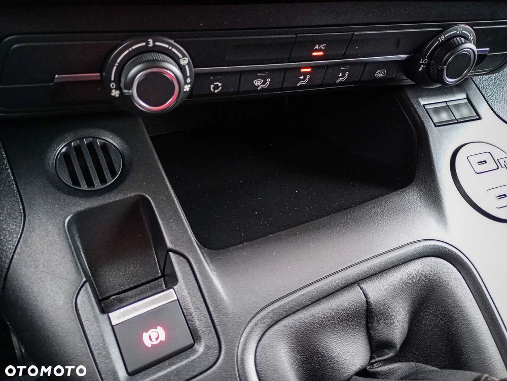 Peugeot Partner / sprawdź pełną ofertę - 19