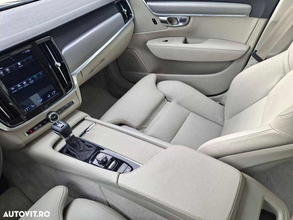 Volvo S90 D3 Momentum - 30
