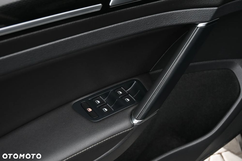 Volkswagen Golf 2.0 TDI BMT Highline DSG - 36