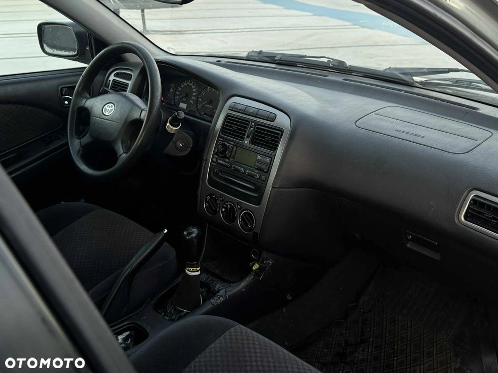Toyota Avensis 1.6 VVT-i Terra - 7