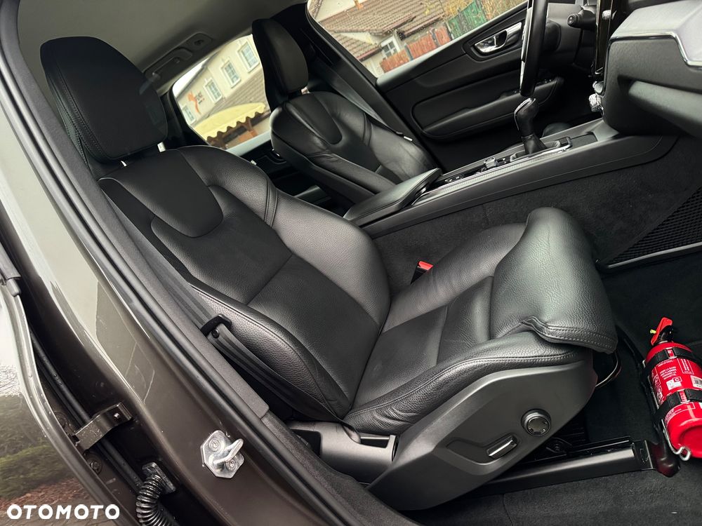 Volvo XC 60 D3 Momentum Pro - 8