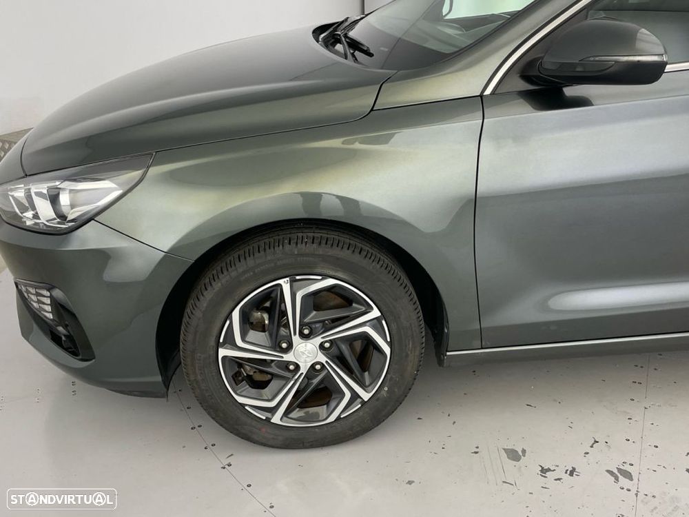 Hyundai i30 1.6 CRDI STyle — fotografia 18