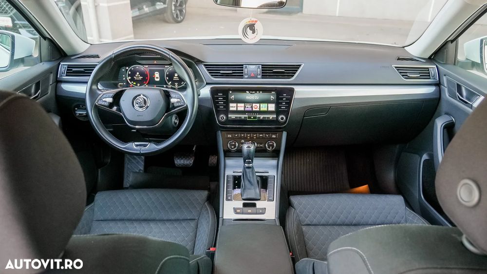 Skoda Superb 2.0 TDI DSG Ambition - 11