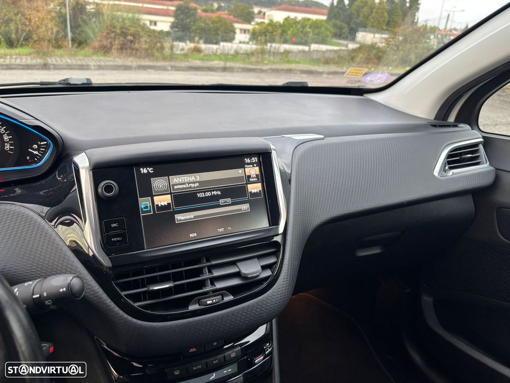 Peugeot 2008 PureTech 110 Stop&Start Allure - 31