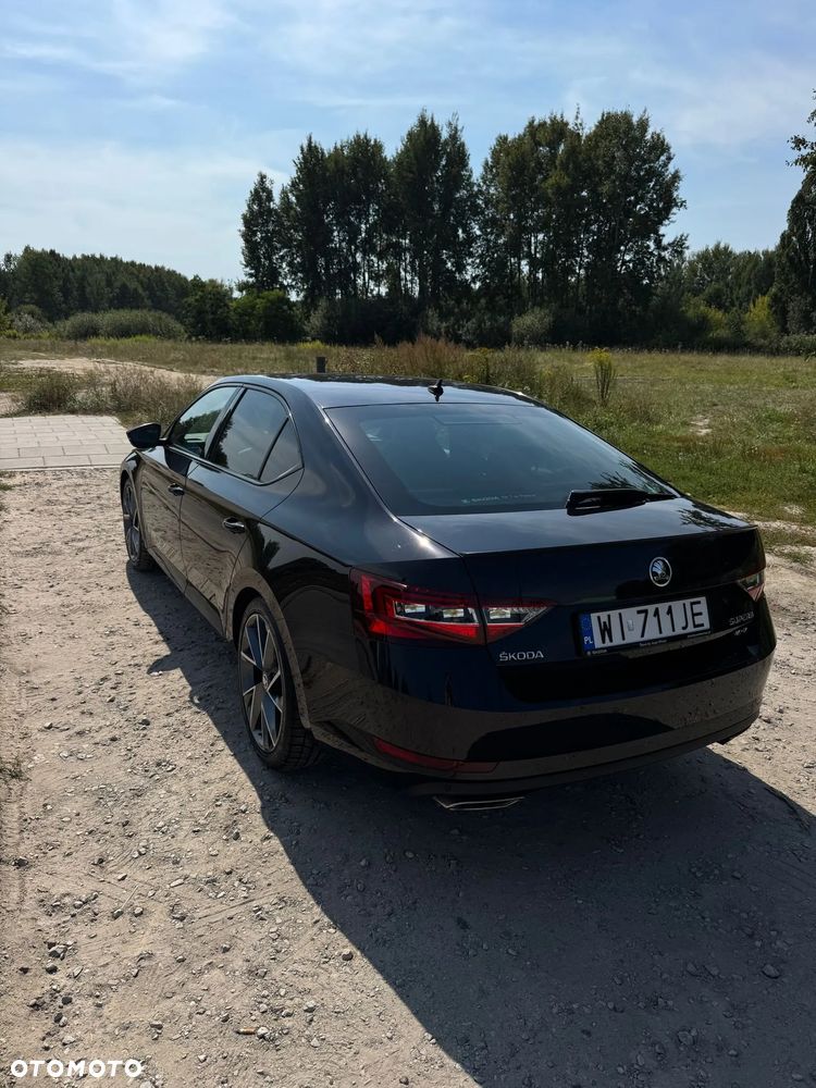 Skoda Superb 2.0 TSI 4x4 Sportline DSG - 11
