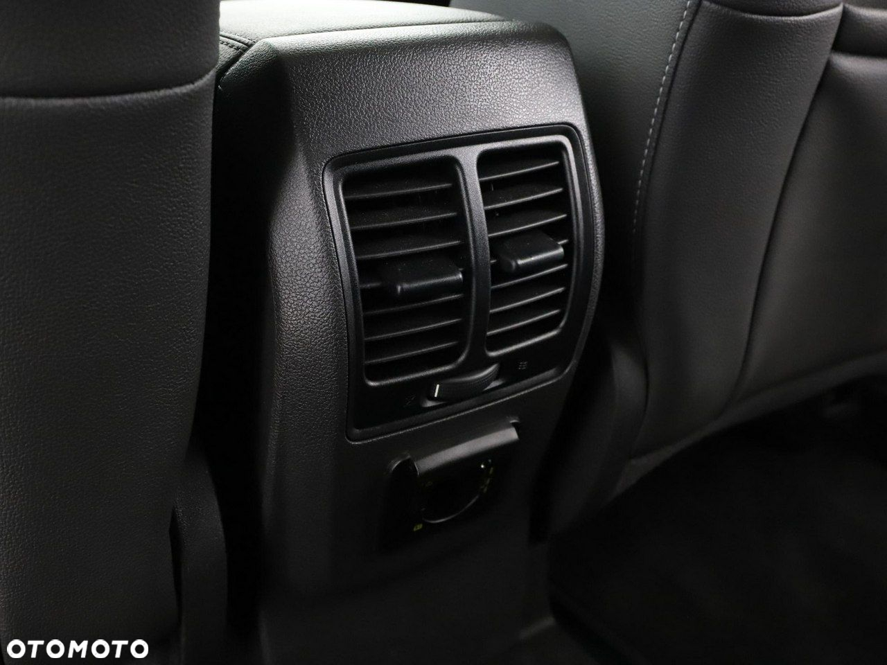 Ford Kuga 1.5 EcoBoost 4x4 Titanium - 33