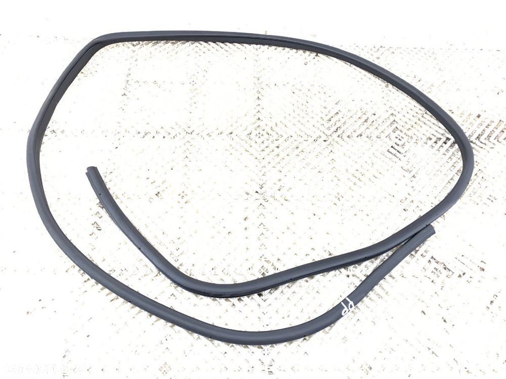 USZCZELKA DRZWI PRZÓD PRAWA - 79.00 PLN - NISSAN QASHQAI II SUV (J11, J11_) 2013 - 2022 1.2 DIG-T - 2