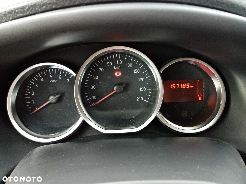 Dacia Sandero - 8