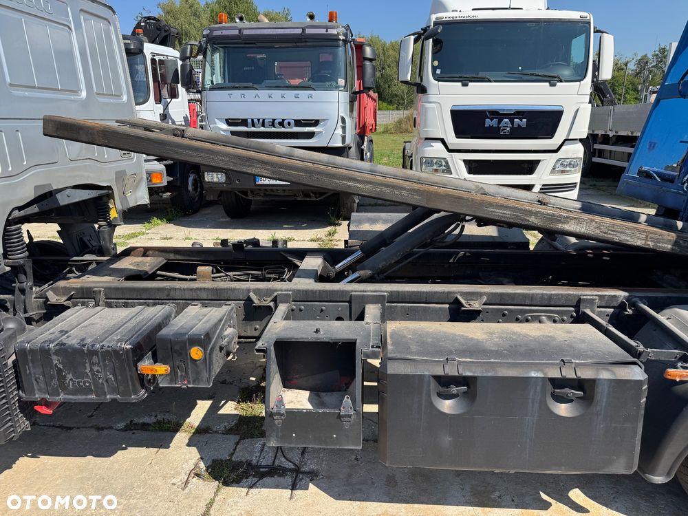 Iveco EuroCargo 100E15 hydrauliczna platforma wciągarka - 13