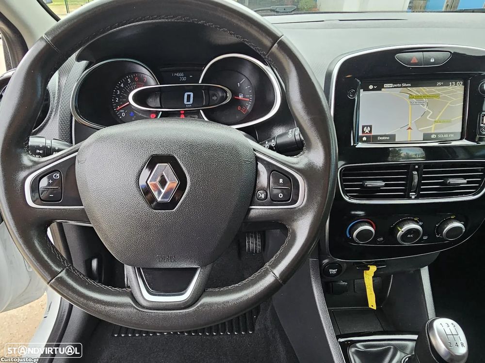 Renault Clio - 8
