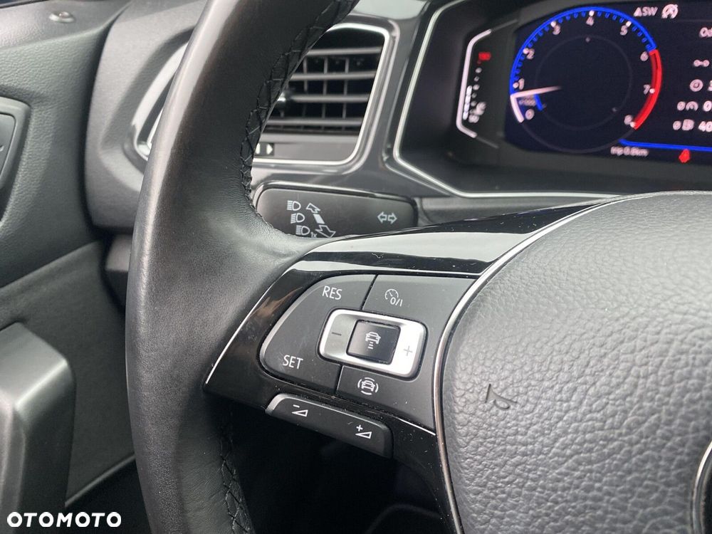 Volkswagen T-Roc - 19