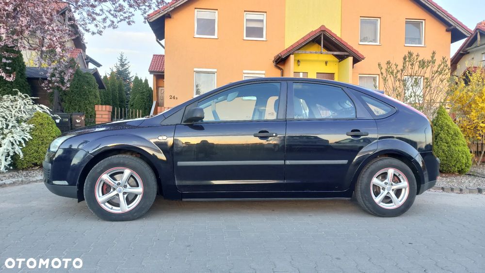 Ford Focus 1.6 16V Trend - 9