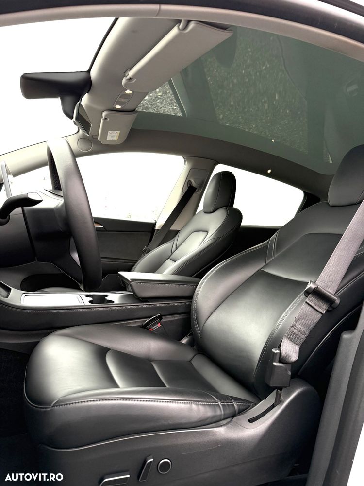 Tesla Model Y AWD Performance - 28