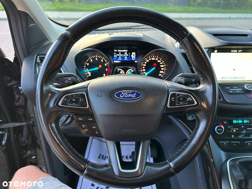 Ford Kuga 1.5 EcoBoost 2x4 Titanium - 30