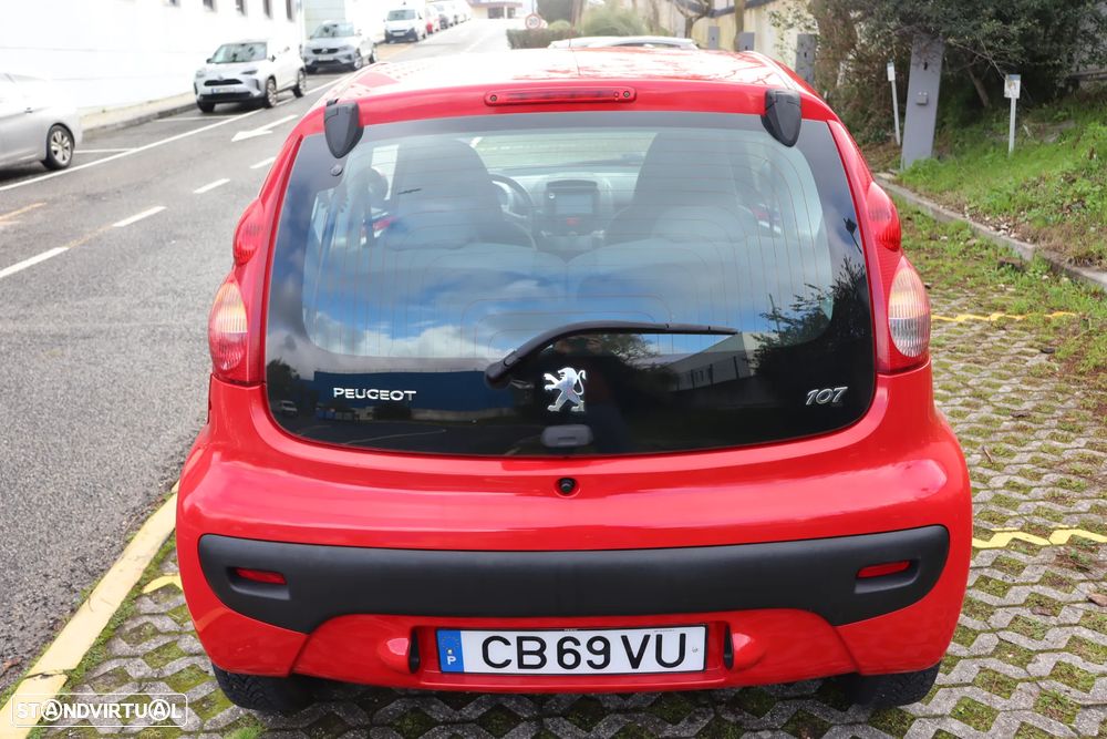 Peugeot 107 1.0 Urban - 42